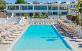 Aiora Aqua Resort